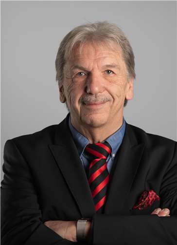 Dietrich Rühle wurde mit der Verdienstmedaille des Landes geehrt.Foto: Privat