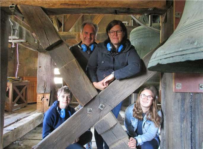 Dingel-Familie: die Bergmanns im Ahrweiler Glockenturm. Foto: privat