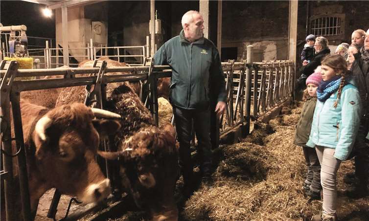 Diplom-Agrar-Ingenieur Michael Ullenbruch sprach unter anderem über die Limousin-Rinder.Fotos: FRE