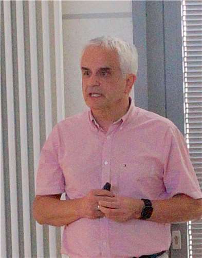 Diplom-Ingenieur Hug Kern informierte zum Thema Sanierungsgebiete in der VG Kaisersesch.