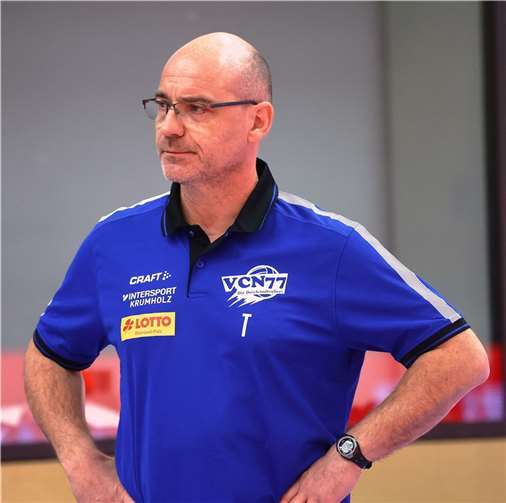 Dirk Groß wird nach Saisonende den Cheftrainerposten bei den Deichstadtvolleys verlassen und als Verbandstrainer zum Hessischen Volleyball-Verband wechseln. Foto: Jörg Niebergall