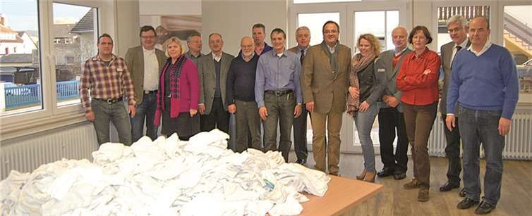 Dirk Hillesheim (2.v.l.) unterrichtete die Stadträte über seine Pläne.FA