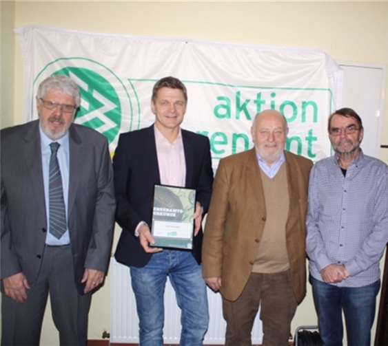 Dirk Illgner wurde mit der Ehrenamtsuhr des DFB ausgezeichnet.Privat