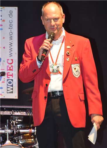 Dirk Lüssem führte gewohnt souverän durch die Sitzung.