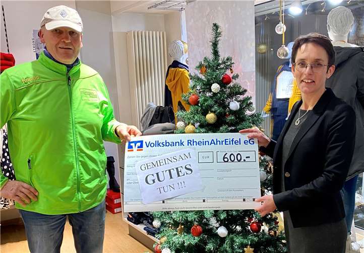 Dirk Mohr (Grün-Weiss Mendig) und Elisabeth Geisen-Zerwas (Modehaus Mintgen).