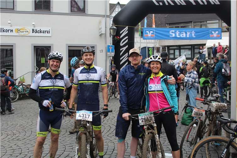 Dirk Seebeck, Leon-Luca Witzenrath, Philipp Specht und Simone Neher