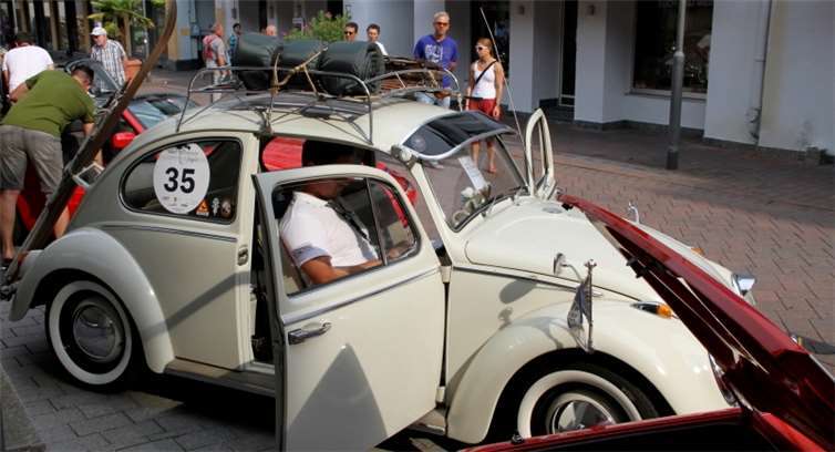 Dirk Wende und Alexander Schmeh „VW-Käfer, Baujahr 1965.