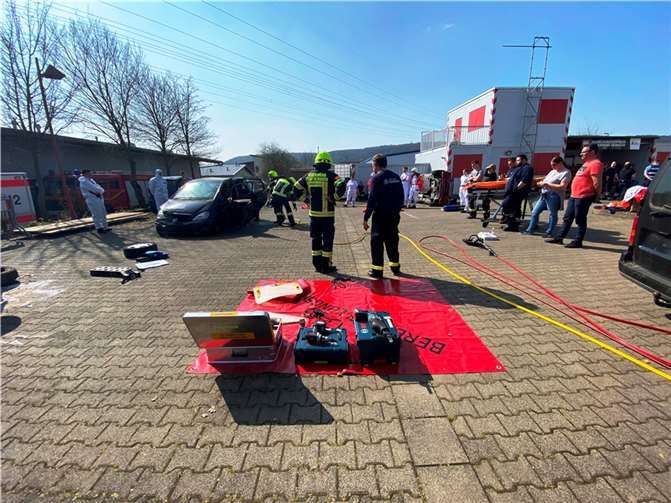 Diverse Übungsstationen fanden sich auf dem Hof der Feuerwehr Remagen.  Foto: Feuerwehr Remagen