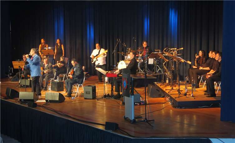 Django Reinhardt begeisterte mit Band und Orchester in der Stadthalle. WR