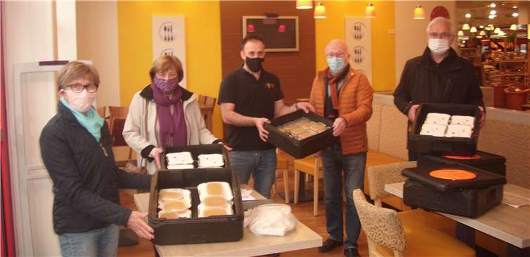 Döbbekooche frei Haus gab es von der Kolpingsfamilie Neuwied. Foto: Privat