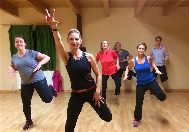 Donnerstags von 19.15 bis 20.15 Uhr steht Aerobic bei Christina Schnettker auf dem Programm.