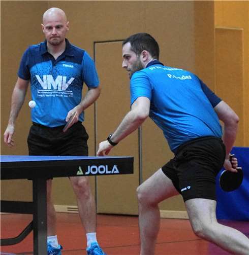 Doppel Steven Schneider(l.)/Philipp Linden nervenstark zum Teamerfolg.  Foto: M. Schreiber