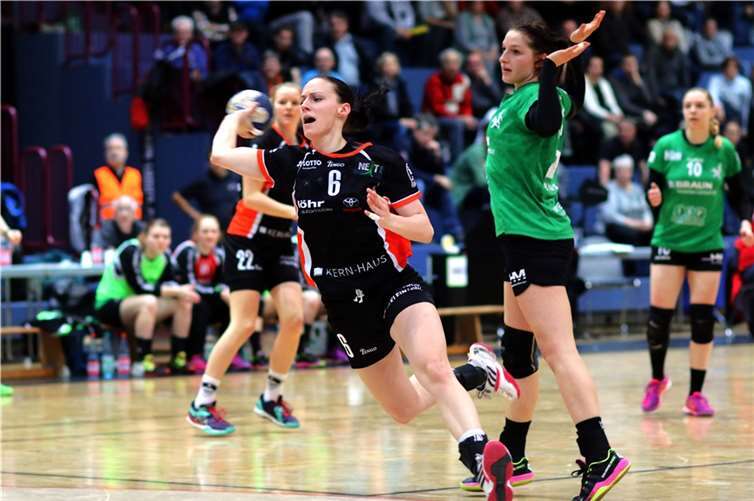 Dora Varga von den Vulkan-Ladies in Aktion. Vulkan-Ladies Koblenz/Weibern