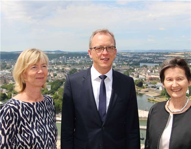 Doris Ahnen, Stephan Filtzinger, Brigitte Bollinger-Wechsler (v. l.). Foto: Landesamt für Steuern