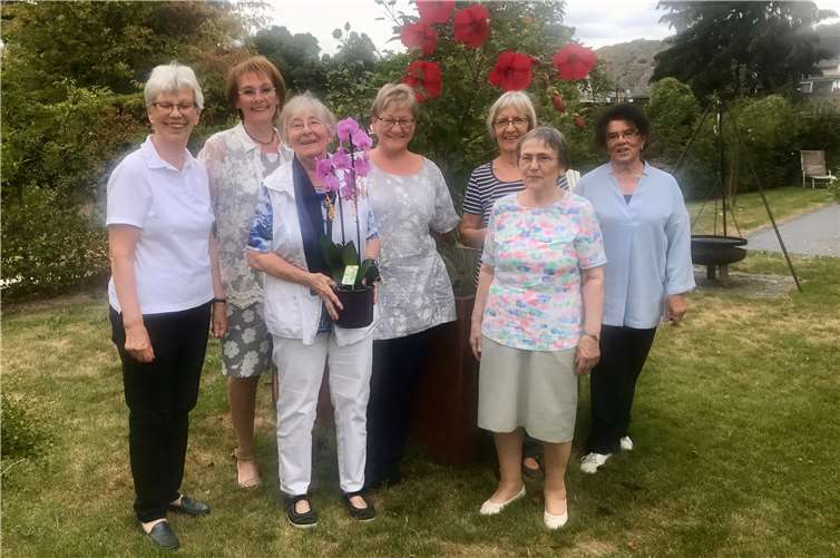 Doris Gerch-Diewald wurde aus dem Kreis des Krankenhausbesuchsdienstes verabschiedet. Auf dem Foto fehlen: Hiltrud Nonn, Hildegard Görgen und Dr. Peter Holly.privat