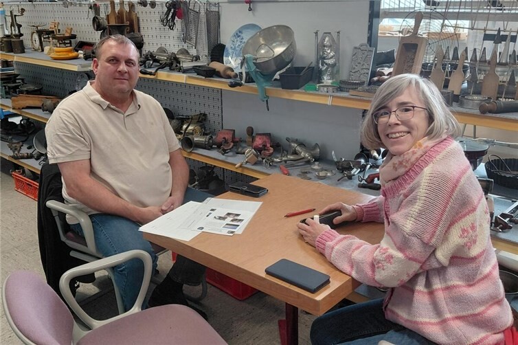 Dorothee Lotz und Hartmut Keuler erwarteten die zahlreichen Besucher im Heimatmuseum in der alten Schule Niederzissen.