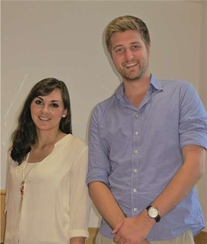 Dozenten Lena Grasmück und Arne Kiesewetter.