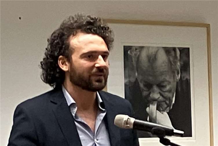 Dr. A. Bellardita während seines Vortrags im Willy-Brandt-Forum Unkel.Foto: Ruth Maria Schulze-Vorberg