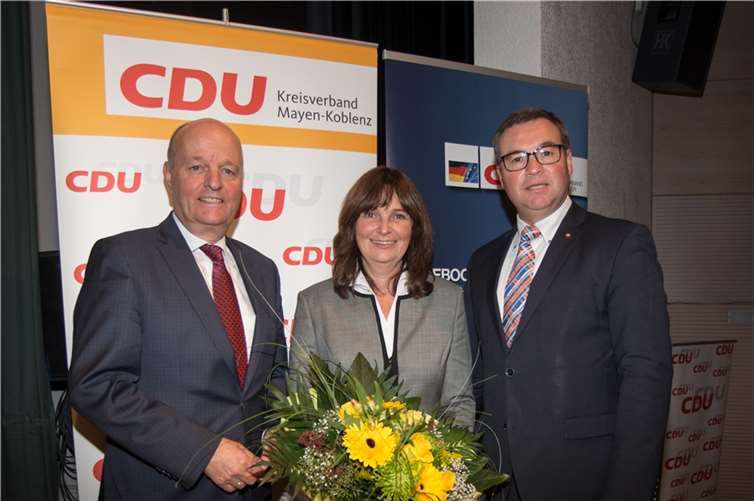 Dr. Adolf Weiland MdL (l.) und Horst Gies MdL gratulierten Mechthild Heil MdB. Foto: CDU Kreis Ahrweiler