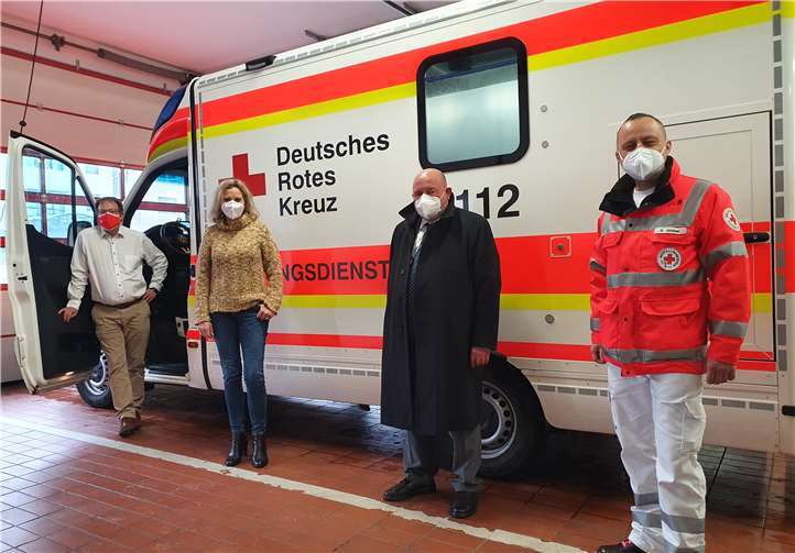 Dr. Anna Köbberling (2.v.li.) während ihres Besuches beim DRK.Quelle: DRK Koblenz