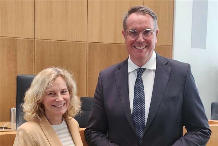 Rekord-Unterstützung: 106 Millionen Euro für Investitionen fließen nach Koblenz Dr. Anna Köbberling mit Alexander Schweitzer. Foto: privat