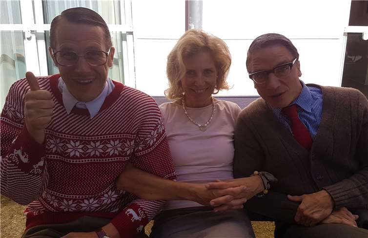 Dr. Anna Köbberling mit dem Komikerduo „Willi und Ernst“.Foto: privat