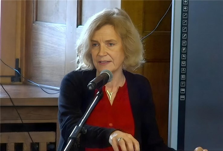 Dr. Anna Köbberling während der Haushaltsdebatte. Foto: Stadtverwaltung Koblenz / Livestream