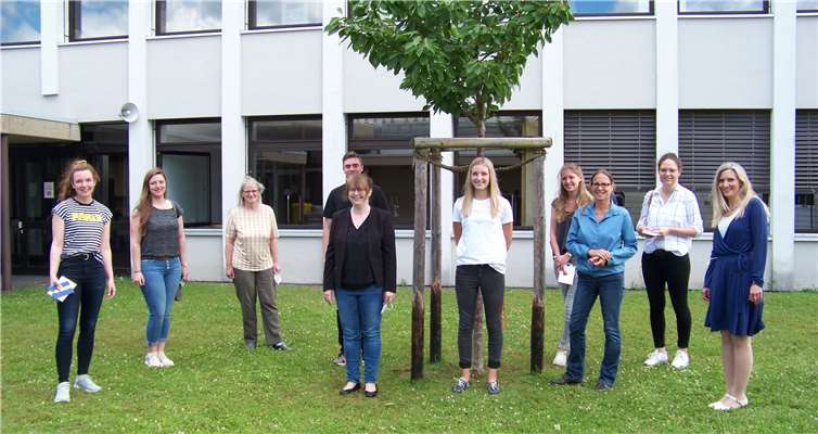 Dr. Annette Gies, Irmgard Kirchlinne und Renate Köllges luden die Ehemaligen zu einem keinen Treffen ein. Foto: privat