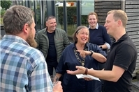 Dr. Antje Eckel (Mitte) hat das Unternehmen 1994 gegründet