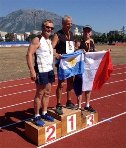 Dr. Berger (li.) bei der Siegerehrung.Fotos: privat