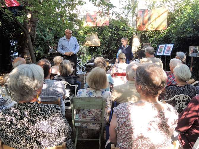 Dr. Dieter Braun im Dialog mit Ursula Contzen.