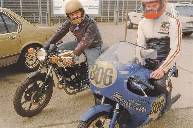 Dr. Georg Klinkhammer: Ein Visionär für den Kreis Mayen-Koblenz Dr. Georg Klinkhammer auf dem Nürburgring 1982.