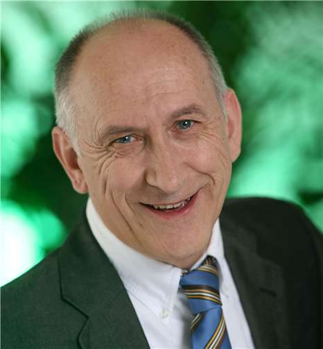 Dr. Hans-Georg Hansen steht als Ansprechpartner zur Verfügung. Frank Ossenbrink