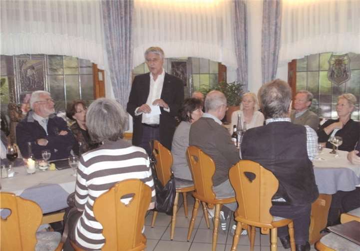 Dr. Joachim Kneis begrüßte die Gäste beim BIZ-Infoabend. privat