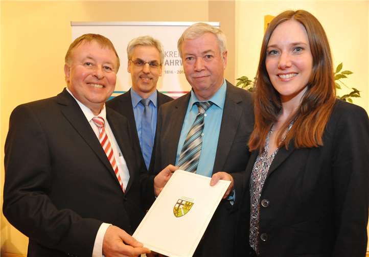 Dr. Jürgen Pföhler (v. l.), Erich Seul, Bert Bertram und Jennifer Nehring. Kreisverwaltung Ahrweiler