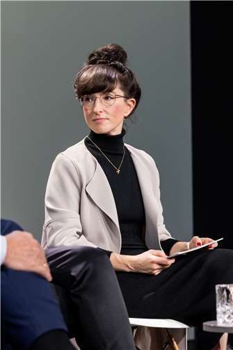 Dr. Lena Marbacher beim Aktionstag gegen Sexismus am 16. November.  Foto: Rapna Richter