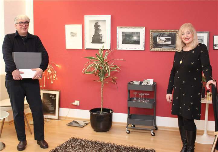 Dr. Margit Theis-Scholz gratulierte Georg Schmitz.Quelle: Stadt Koblenz