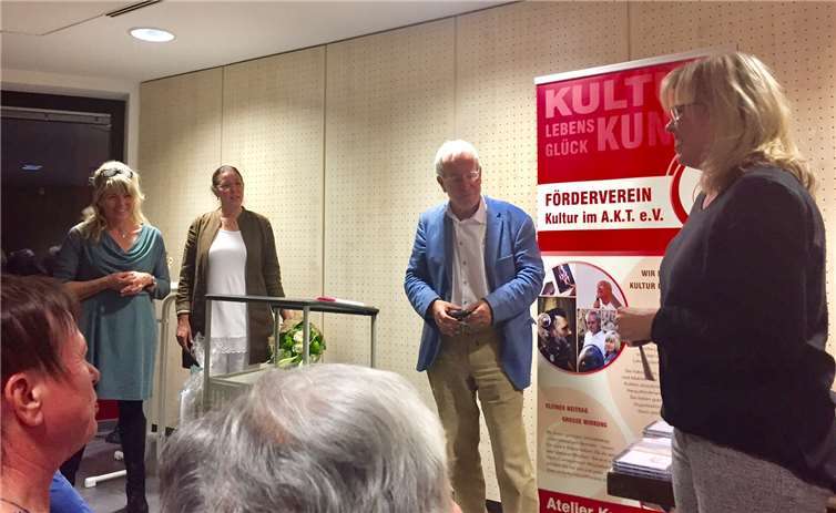 Dr. Matthias Jung warf den Blick auf die Schätze der Kindheit.