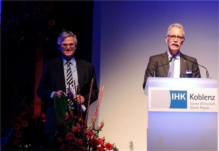 Dr. Peter Frey, ZDF-Chefredakteur (links) und Arne Rössel, Hauptgeschäftsführer ...