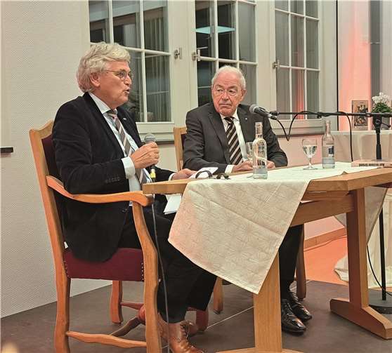 Dr. Peter Frey im Dialog mit Gernot Mittler.