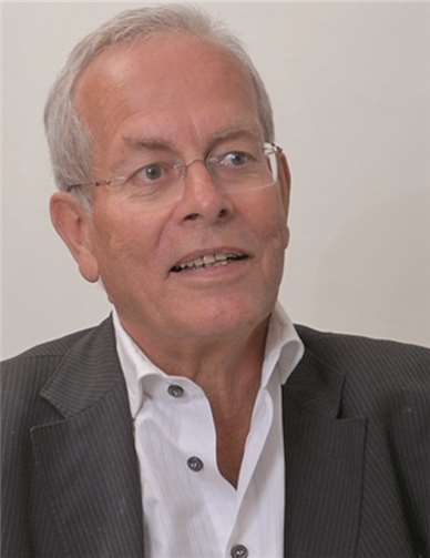 Dr. Phil. Mathias Jung referiert in Mayen. privat