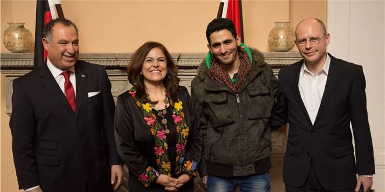 Dr. Raif Hussein (Palästinensische Gemeinde Deutschland), Dr. Khouloud Daibes (palästinensische Botschafterin in Deutschland), Aeham Ahmad (1. Beethovenpreisträger), Torsten Schreiber (Initiator des Beethovenpreises) (v.l.n.r.)..Carmen Belaschk