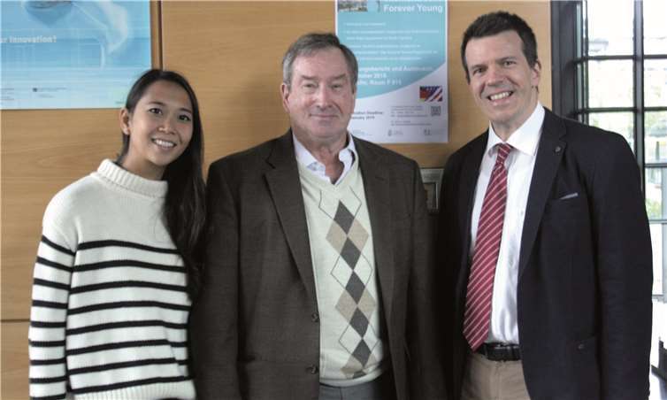 Dr. Rashima Rajah (li.) und Jens Andreas Faulstich (re.) begrüßten Prof. Dr. Richard Martin von der Coastal Carolina University anlässlich der diesjährigen Themenwoche am RheinAhrCampus.Privat