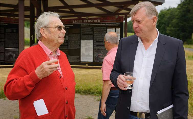 Dr. Saul im Gespräch mit Rolf Deißler.