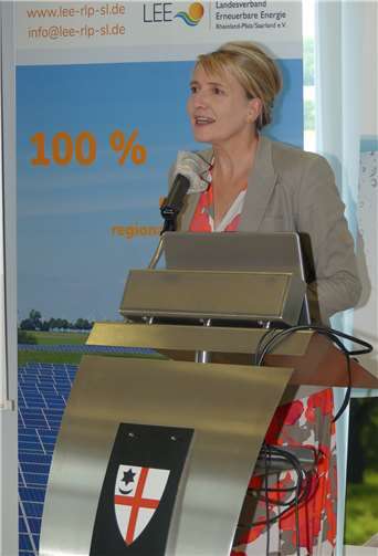 Dr. Simone Peter, Präsidentin des Bundesverbandes Erneuerbare Energien, sprach über die Rolle der Kommunen bei der Umsetzung der Energiewende und Forderungen an die Bundesregierung.