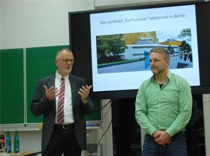 Dr. Stefan Elsner und Stefan Bosch (v.l.).privat