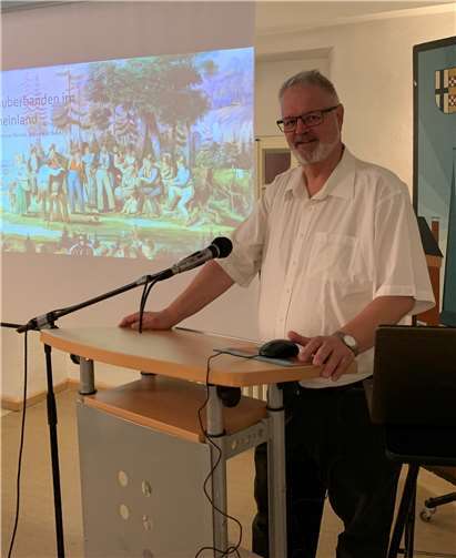 Dr. Thomas Becker bei seinem Vortrag.Foto: privat
