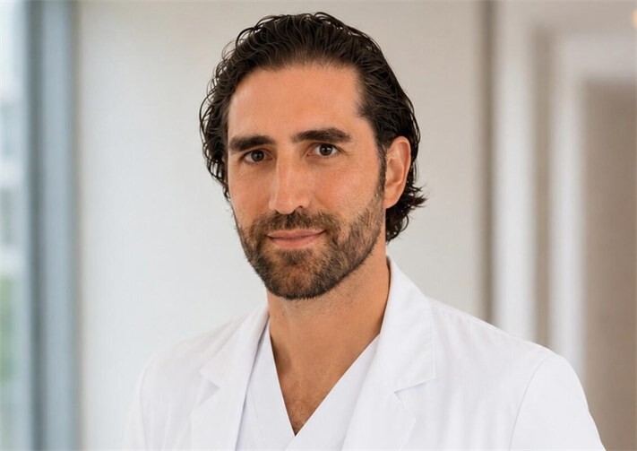 Dr. Tobias Heuft übernimmt den neuen Fachbereich der Plastisch-Ästhetischen Chirurgie am Franziskus Krankenhaus.