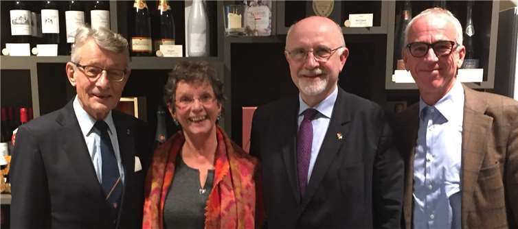 Dr. Ulrich Junker, Bernadette Conraths, Vorsitzende Partnerschaftsverein, Michael Mertes, Friedrich Oettler, stellv. Vorsitzender Partnerschaftsverein (v.l.n.r.).privat