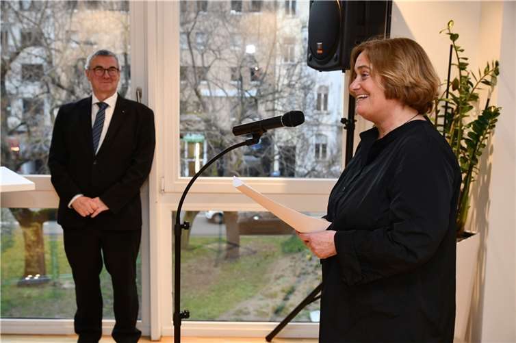 Dr. Ute Stuhlträger-Fatehpour gratulierte Landrat Dr. Alexander Saftig stellvertretend für alle Kreistagsfraktionen zum Geburtstag.